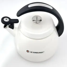 40111017950900 Le Creuset Signature Cloche Kettle White 2.2 Quart New No Box