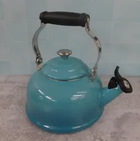 40114260170241 Le Creuset Enamel On Steel 1.7 Quart Classic Whistling Kettle Caribbean - New