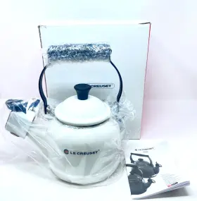 Le Creuset 630870021326 Whistling Tea Kettle 1.7 Quart White Enamel On Steel Open Box See Below