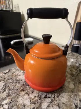 Le Creuset 630870141765 Genuine Kettle Demi Orange 1.1l Size 14.5 X 18 Cm