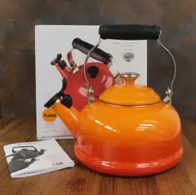Le Creuset 630870326575 Enamel On Steel 1.7 Quart Whistling Tea Kettle Flame