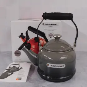 Le Creuset 630870326674 Enamel On Steel 1.25 Quart Demi Tea Kettle Oyster - New