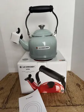 8189 Le Creuset Enamel On Steel Demi Tea Kettle 1.25 Quart Sea Salt Nib