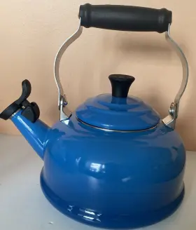 92009500310000 Le Creuset 1.6l 1.7 Quart Blue Tea Water Kettle Teapot Defective Damaged