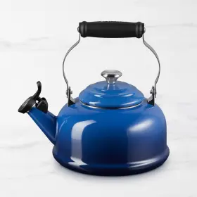 92009500453000 Le Creuset New Classic Enamel On Steel 1.6 L Whistling Tea Kettle 1.7 Qt Lapis