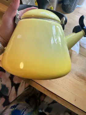Ca-40101 Le Creuset Kone Tea Kettle - Discontinued Yellow Ombr