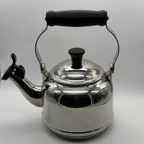 Le Creuset N14023 Stainless Steel Demi Tea Kettle 1.1 L 1.2 Quart Liter