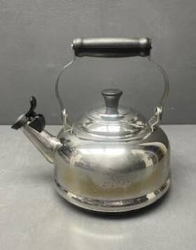 Le Creuset N14047 1.7 Quart Stainless Steel Tea Kettle Teapot