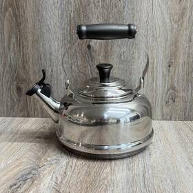 Le Creuset N20013 S.steel Whistling Kettle With Folding Handle All Cooktops 1.7qt/1.6l