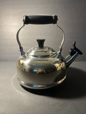 Le Creuset N20037 S.steel Whistling Kettle With Folding Handle All Cooktops 1.7qt