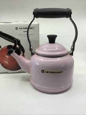 Le Creuset Q9401-19 Pink Enamel Whistling Tea Kettle 1.25 Quart