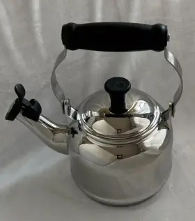 Ss3190 Le Creuset Demi Stainless Steel Whistling Tea Kettle 1.1 L / 1.2 Quart