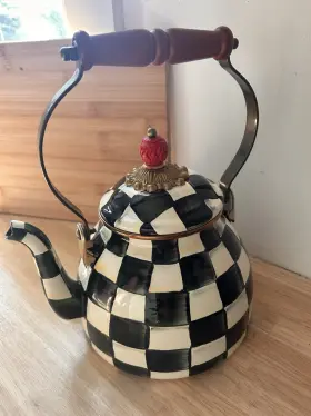 6997tw15273 Mackenzie-childs Black And White Courtly Check Enameled Tea Kettle 2 Qt