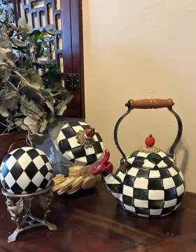 6997tw21120 Mackenzie-childs Courtly Check Whistling Tea Kettle Teapot 10.75 X 10 Inch Wide