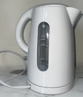 550236 Mainstays Electric Kettle For Boiling Water