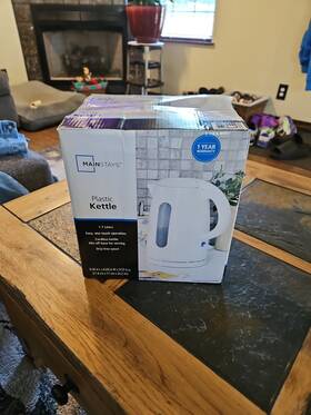 Mainstays 705353183140 1.7-liter Plastic Electric Kettle White New Inbox With Manual