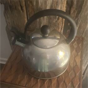 Martha Stewart Essentials M221005 Whistling Stainless Tea Kettle 1.5 Qt