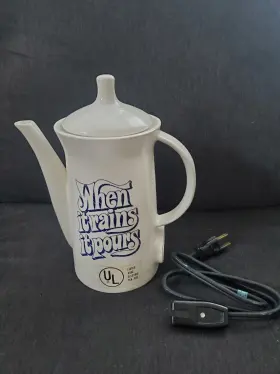 S-83115 Maruka Minamiyama Seitousho Vintage Ceramic Electric Kettle Water Boiler White Inch When It Rains Pours