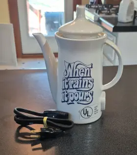 S93115 Maruka Minamiyama Seitousho Vintage Ceramic Electric Kettle White Morton Salt
