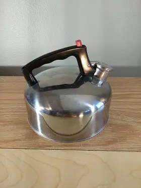 3700516200 Metro Vintage Metro- Korea Stainless Steel Whistling Kettle/water/tea/coffee/stove