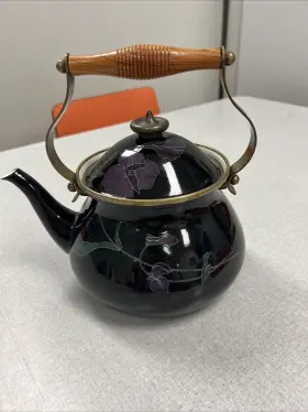 Un701 Mikasa Grande Chef Tango 2.5 Quart Tea Kettle 548