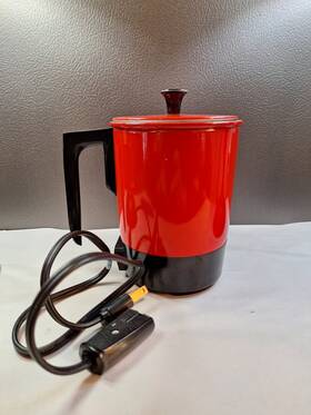 Morris Strukl Inc 15-2306 Vtg Electric Hot Pot Instant Tea Water Flame Red Kitchen Retro Mcm
