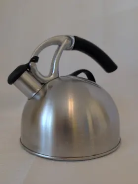 0320 Oxo Uplift Tea Kettle 18/8 Stainless Steel 2 Qt/1.9 L Good Grips Stovetop