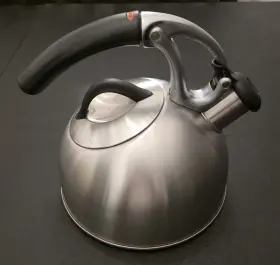 0413 Oxo Good Grips Uplift Whistling Tea Kettle 2 Quart Brushed Stainless Steel Stove Top