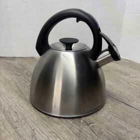 Oxo 0806 Click Tea Pot Kettle 18/8 Stainless Steel 2.1 Quart / 2 Liter Stovetop