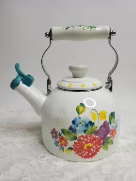 Pioneer Woman 085081517050 The Blooming Bouquet Whistling Tea Kettle White 2 Quart