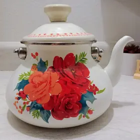Pioneer Woman 313109572591 The Teapot Cheerful Rose Enamel On Steel 1.9 Quarts Tea Kettle