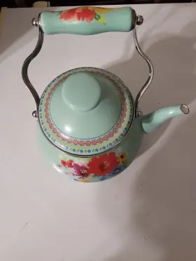3215 Pioneer Woman The Breezy Blossom Enamel On Steel 19 -quart Tea Kettle. Made