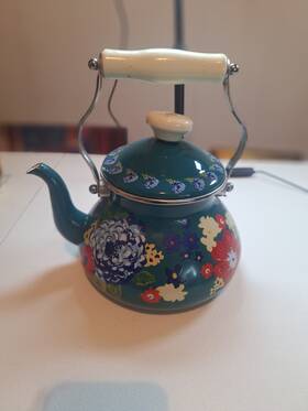 Pioneer Woman Pw578990 Inch Dazzling Dahlias Enamel On Steel 2 Quart Tea Kettle Teal/blue