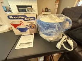 32182 Proctor Silex Hot Pot Electric Kettle Blue 32182 Proctor Silex Hot Pot Electric Kettle Blue