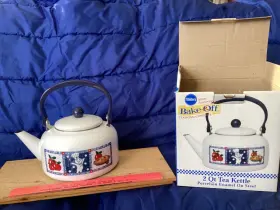 32709 Reston Lloyd Ltd. Vtg 1999 Pillsbury 50th Anniv. Bake-off 2 Quart Tea Kettle Enamel On Steel - New
