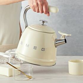 Smeg 1031216 Stainless Steel Whistling Tea Kettle 2.5 Quart Cream New In Box