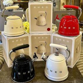 Smeg Cklw2001 50s Retro Whistling Tea Kettle 2.3l Stainless Steel Stovetop Cream