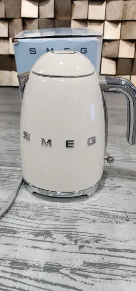 Klf01crus Smeg Retro Electric Kettle Cream 1.7 L