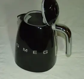 Klf04blus Smeg Read Kettle Only No Base As-is Black