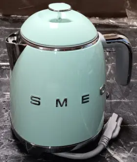Klf05pgus Smeg Retro-style Electric Kettle Klf05pgus. No Box
