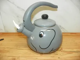 71514 Supreme Housewares Home-x Gray Elephant Whistling Tea Kettle Very Clean No Stains