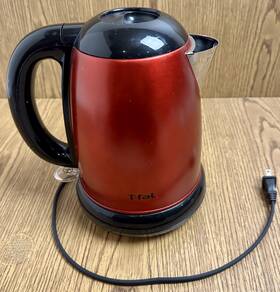 Tefal Ki1605 Beautiful Deep Red Electric Kettle - Works Great