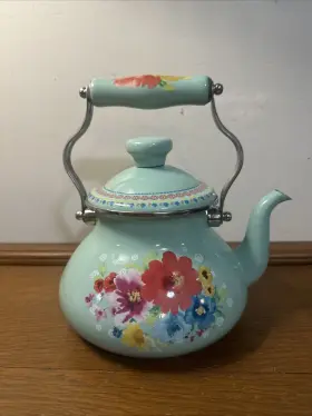 23840 The Pioneer Woman Breezy Blossom Enamel On Steel 1.9-quart Tea Kettle