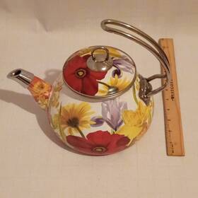 The Pioneer Woman 2918plf Floral Multicolor Metal Stove Top Kettle 2.3 Quart Ergonomic