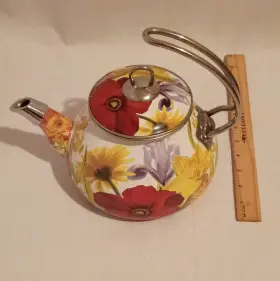 2918plf The Pioneer Woman Floral Multicolor Metal Stove Top Kettle 2.3 Quart Ergonomic 2918plf The Pioneer Woman Floral Multicolor Metal Stove Top Kettle 2.3 Quart Ergonomic