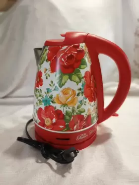 40971 The Pioneer Woman Fiona Floral Blue Electric Kettle 1.7-liter Model Nice