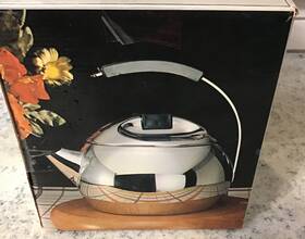 Tramontina 6482 Vtg 2 Quarts Tea Kettle Double Thick 18/8 Stainless Steel Brazil