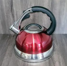 3069s Uniware Red Stainless Steel Stove Top Whistling Tea Kettle 2.8 L