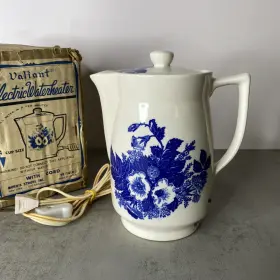 1410 Valiant Pot Kettle Tea Vintage Electric White Ceramic Porcelain 7 Inch Flowers Japan