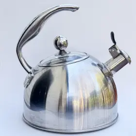 40018-9339sb Viking 2.6 Quart Stainless Steel Whistling Tea Kettle Satin Finish